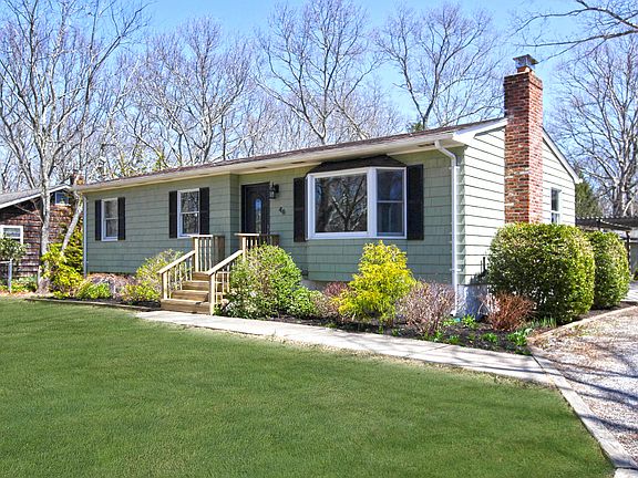 3rd image of 46 Sunny Line Dr