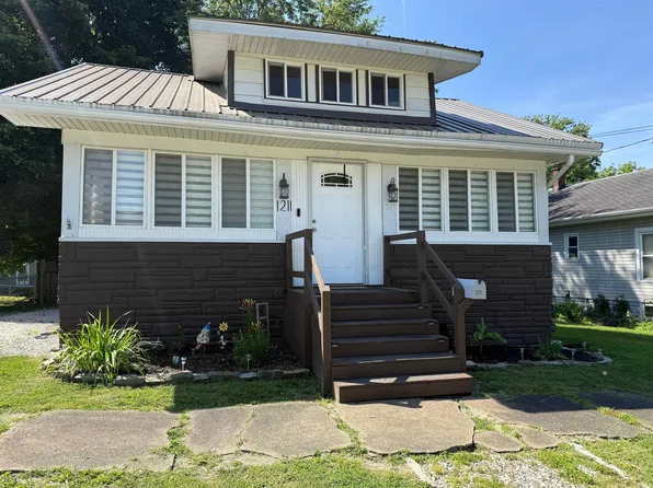 1211 E Spruce St, Petersburg, IN 47567