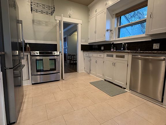 2nd image of 808 N Sheridan Ave