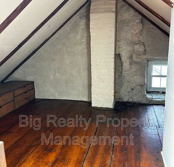 106 N Main St #B — Photo 10