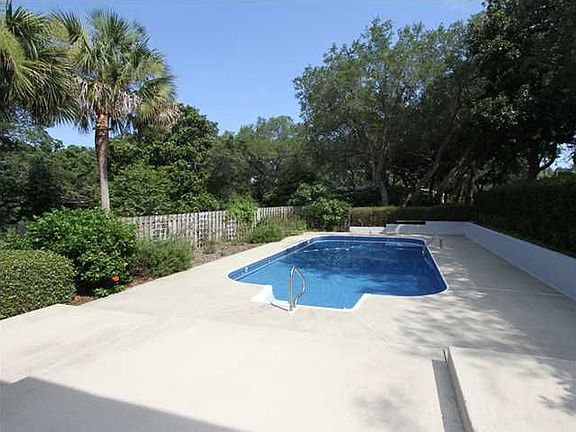 5th image of 80 Shoreline Dr