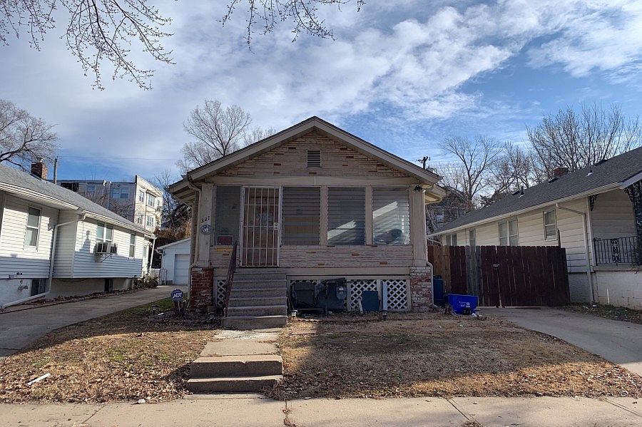 1st image of 321 Topping Ave