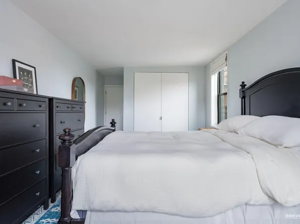 515 East Seventh Street image 11 of 16