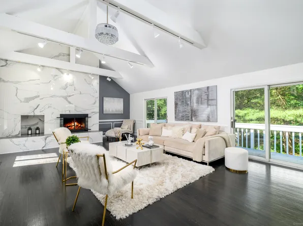 99 Frost Pond Road, Stamford, CT 06903