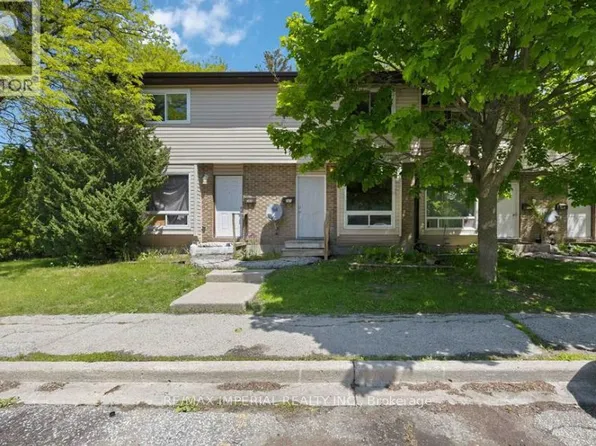42 Hampton Ave #301, Sarnia, ON N7S 4Y7