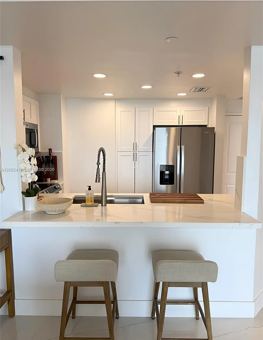 Vue At Brickell Condo — Photo 2