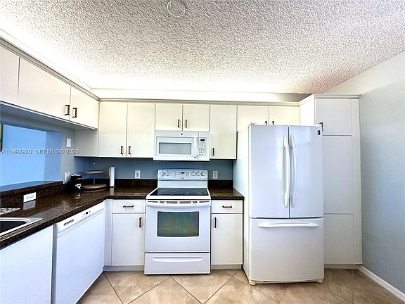 3rd image of 10360 NW 30th Ct APT 303