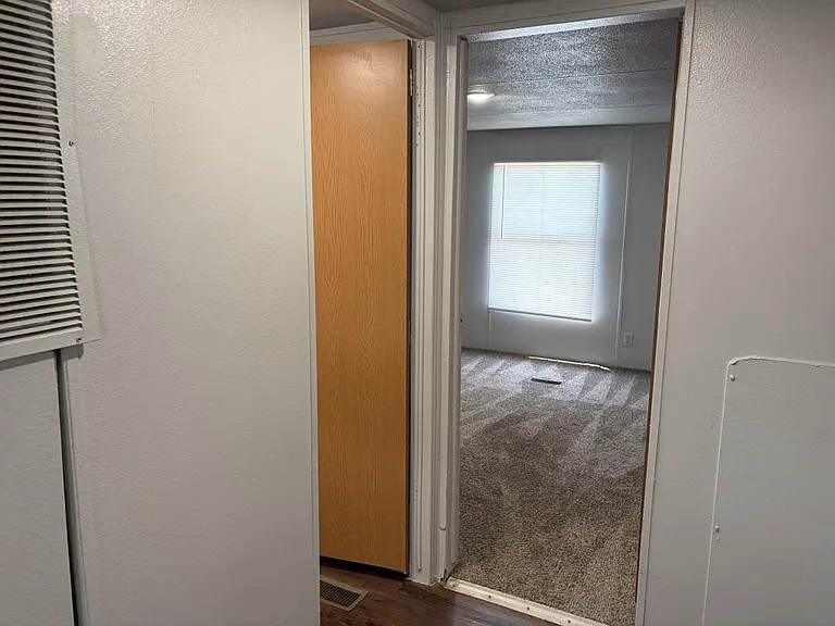 1219 W Choctaw St #16 — Photo 11