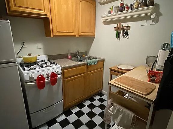 5th image of 40-37 24th St #2