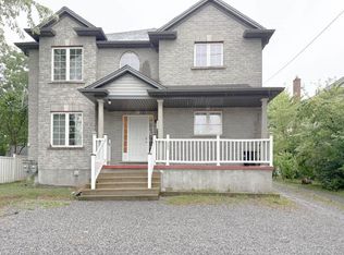 4405 Simcoe St, Niagara Falls, ON L2E1T7