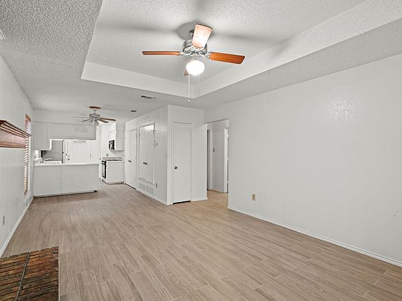 4th image of 2319 Lido Ln