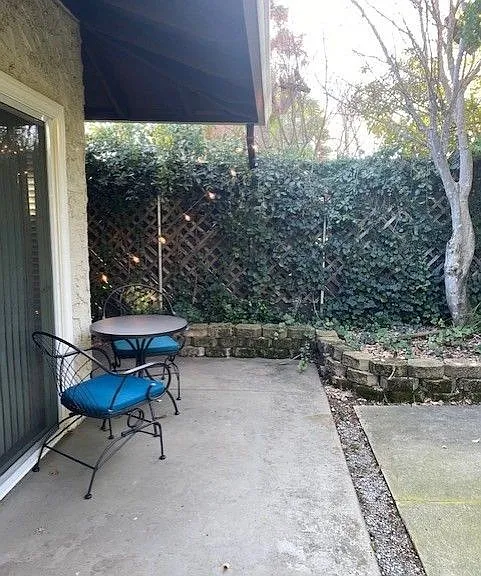 Shasta Villa Apartments — Photo 8
