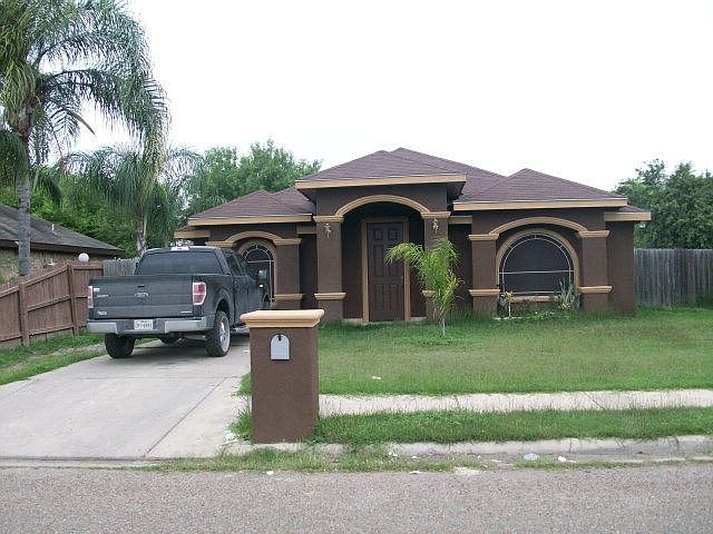 1st image of 802 W La Quinta Dr