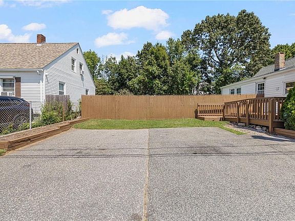 5th image of 51 Old Oak Ave