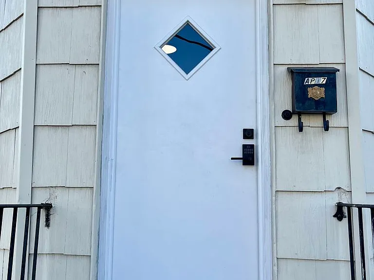111 Bloomfield Ave — Photo 8