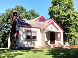 1437 Edgerton St, Saint Paul, MN 55130