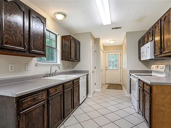 3rd image of 61371 Rock Dr