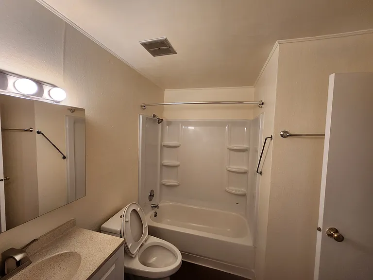 1350 Golden Cir #109 — Photo 10