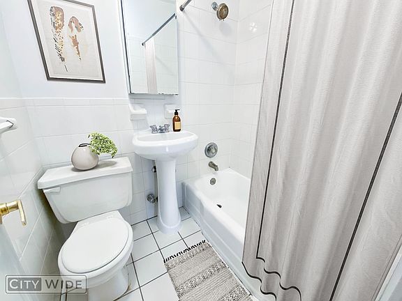 4th image of 330 E 93rd St APT 5B