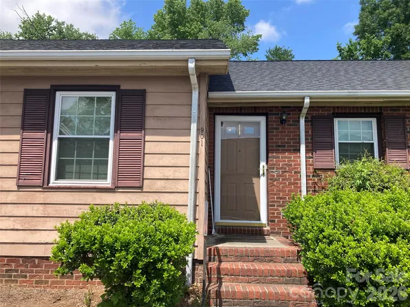 1300 Larchmont Pl APT 901, Salisbury, NC 28144
