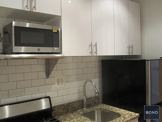 Rented by Bond New York | media 18