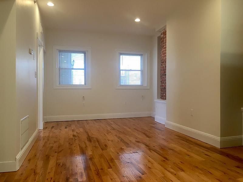 2nd image of 12 Brainerd Rd #46