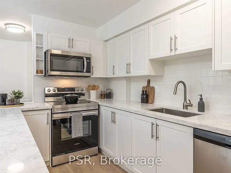 240 Markland Dr #706 — Photo 6