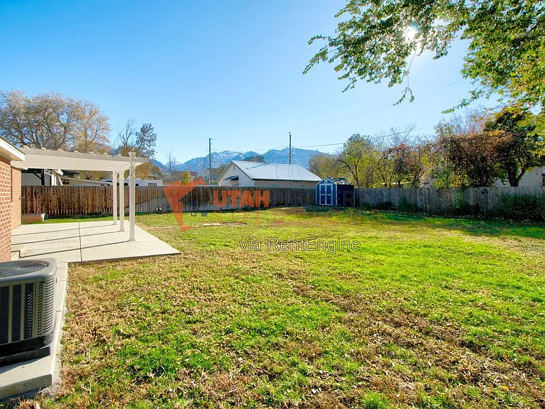 860 E Vics Rd — Photo 19