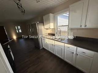 217 E 14th St N — Photo 3