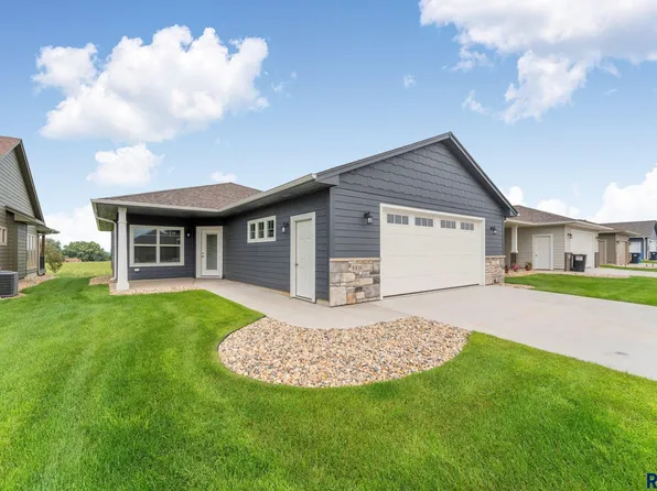 8816 W Windmill Rdg, Sioux Falls, SD 57106