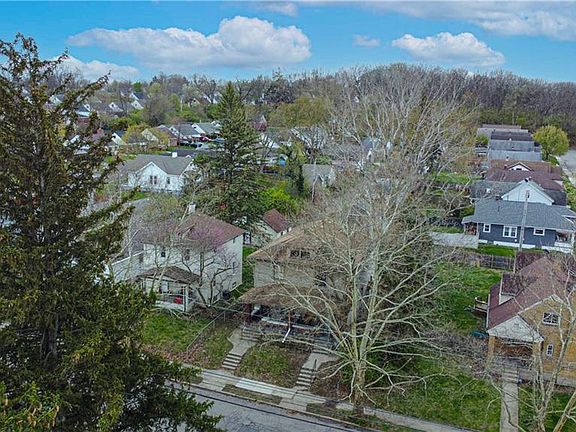 4th image of 2508 Saint Charles Ave #2510