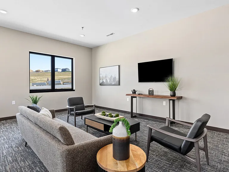 Shepherd Hills Commons — Photo 11
