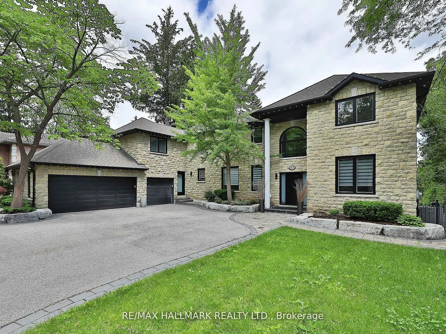 4 bed, $9,000 — Photo 1