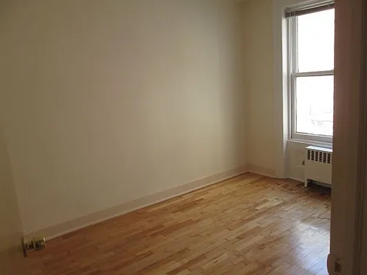 Rented by The MJS Group NY LLC | media 12