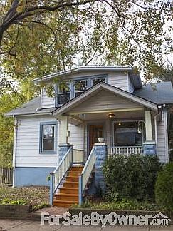 Front of 4202 on 32nd Street
						:
						This 1920s bungalow has all the charm of historic Mount Rainier.
