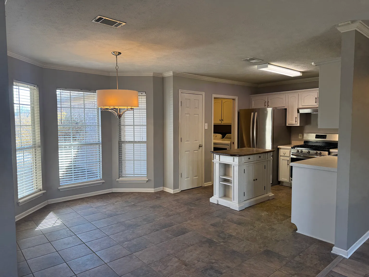 3 bed, 1482 sqft, $1,800 — Photo 4