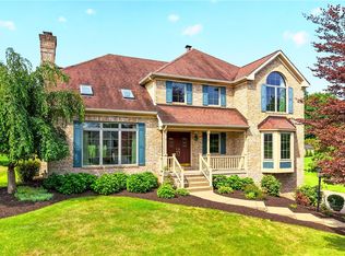 2605 Barnes Dr, Coraopolis, PA 15108