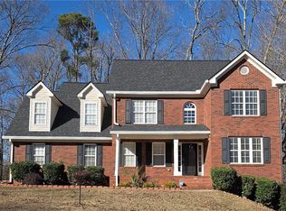 1048 Falls Brooke Dr, Conyers, GA 30094