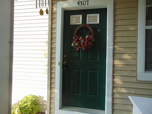 2nd image of 4307 Foxwood Dr S