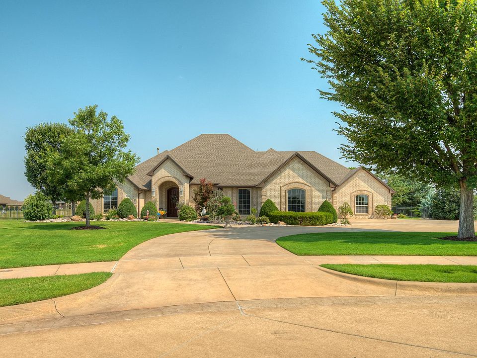1st image of 1302 Saint Andrews Ct