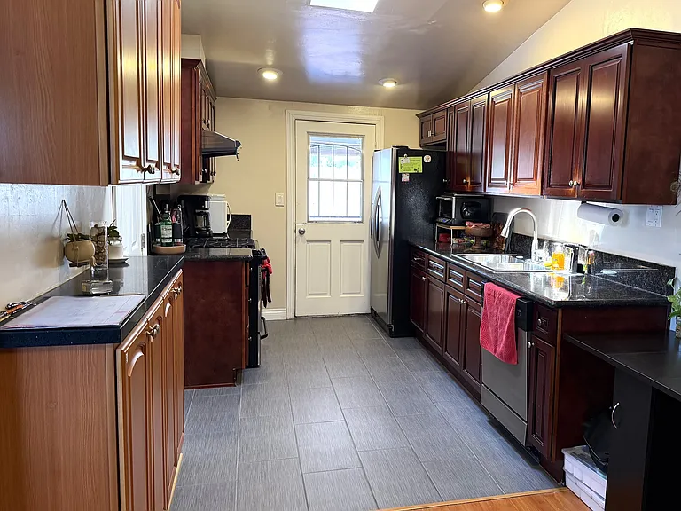 12923 Slack St — Photo 8