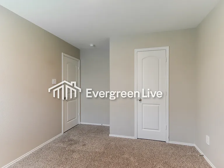 9885 Glen Brook Ln — Photo 12