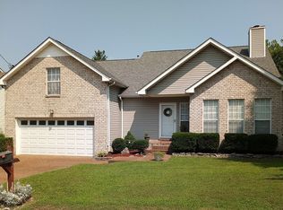 102 Edgeview Ct, Hendersonville, TN 37075