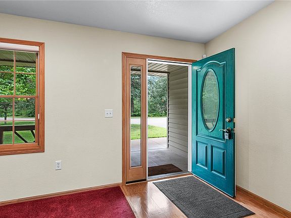 3rd image of 13878 Bistram Road