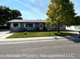 809 Northpointe Cir, Riverton, WY 82501
