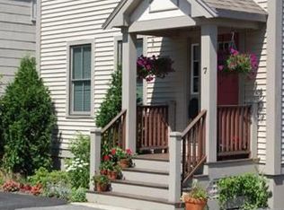 7 Neponset Ct, Roslindale, MA 02131
