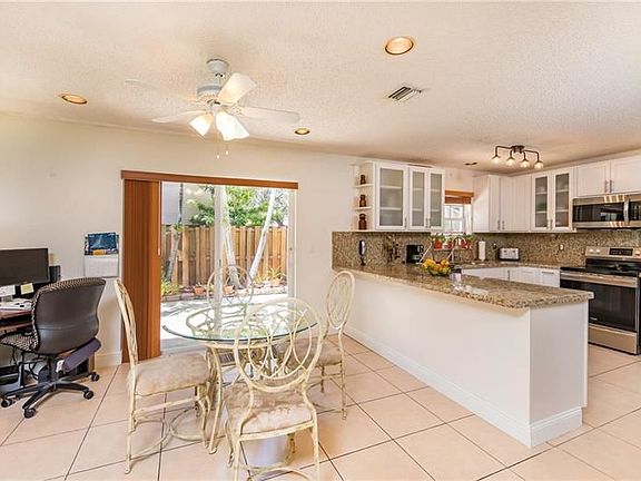 3rd image of 21511 SW 90th Ave