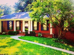 1701 Leavitt Dr, Signal Mountain, TN 37377