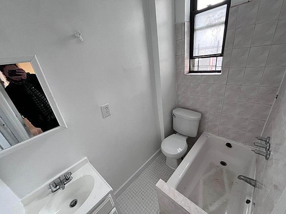 5th image of 333 E 150th St #38