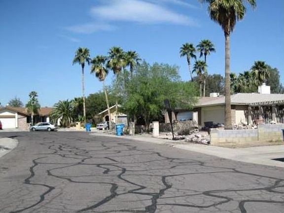 3rd image of 4445 N 102nd Dr
